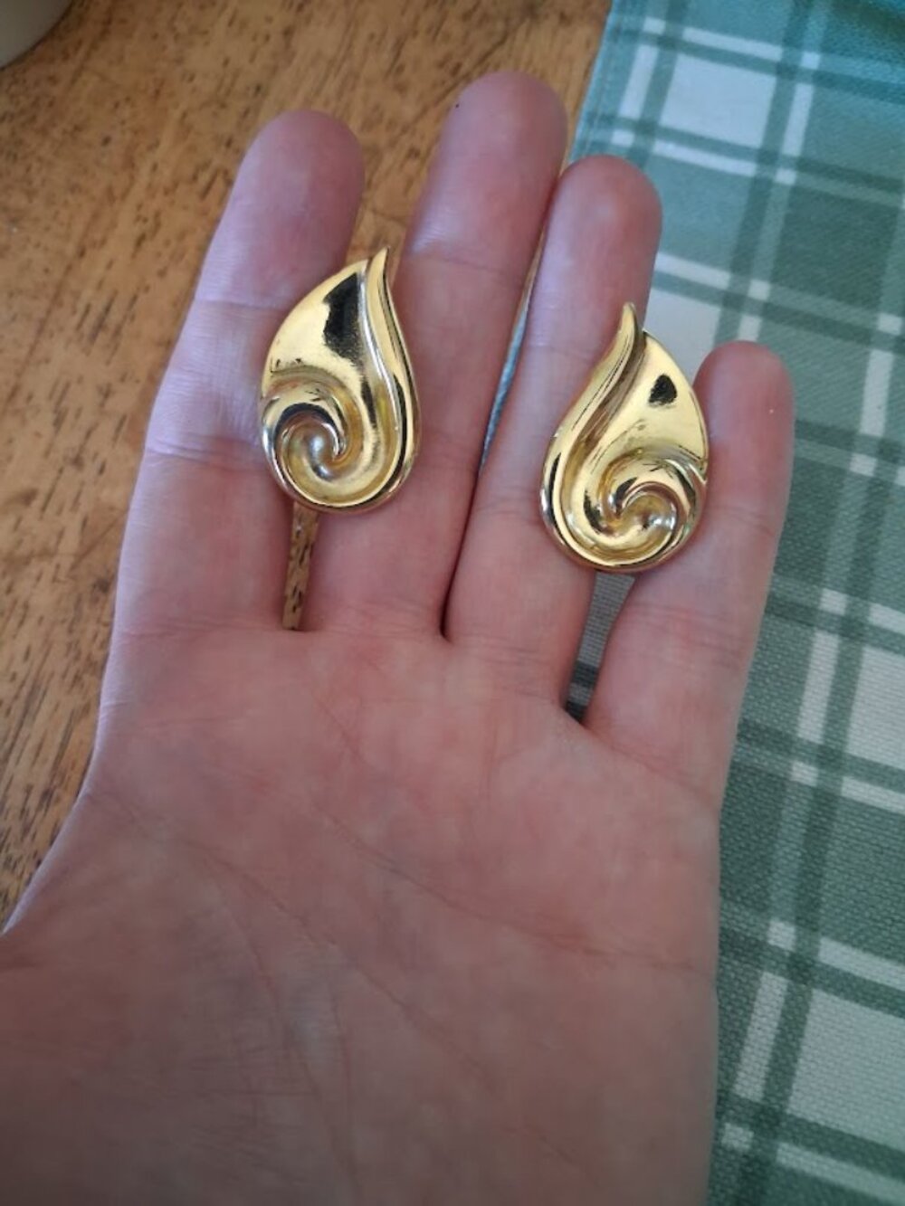 Vintage clip on earrings